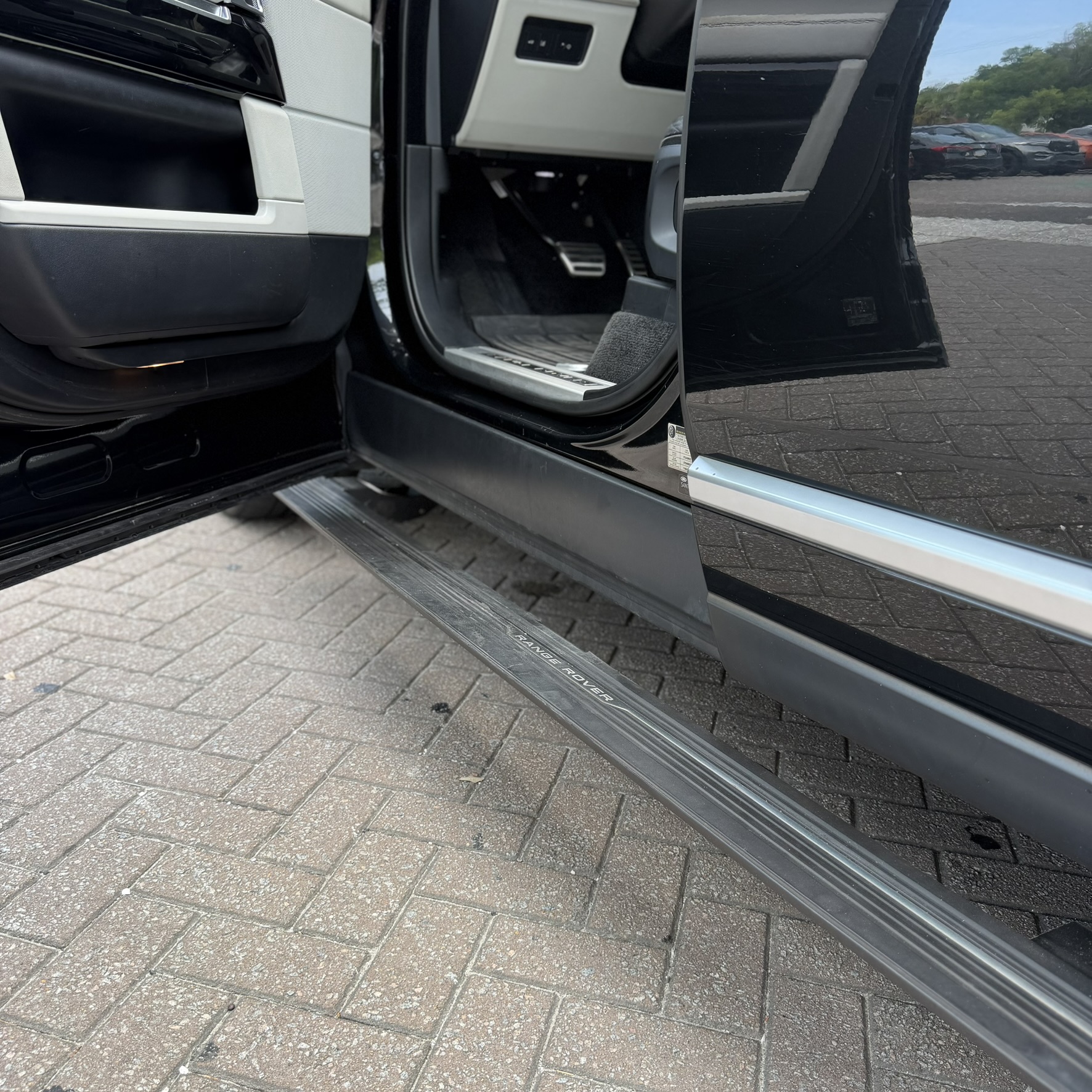 2017 Land Rover Range Rover Supercharged - Photo 18